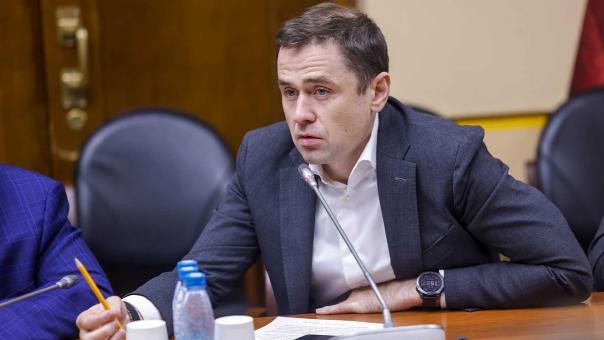 Мигранты должны приезжать без семей — новосибирский депутат Госдумы Аксёненко предложил условия для въезда иностранных рабочих