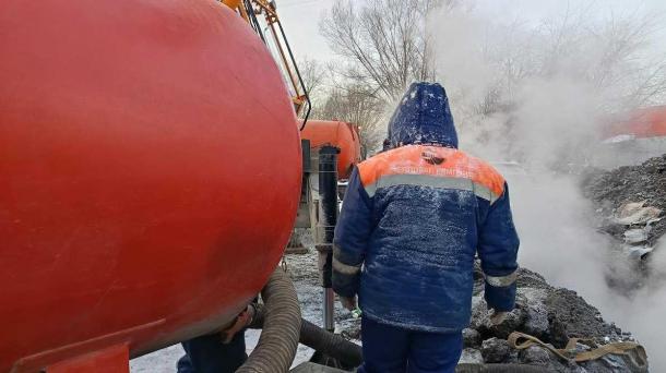 Все протечки на теплосетях Омска обещают устранить за неделю