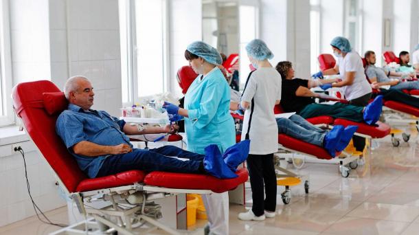 Кровь для недоношенных: в Новосибирске начали облучать компоненты для самых уязвимых пациентов