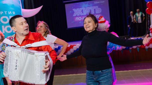 В Новосибирске «Новые люди» развивают проект активного долголетия «Жить по-новому»