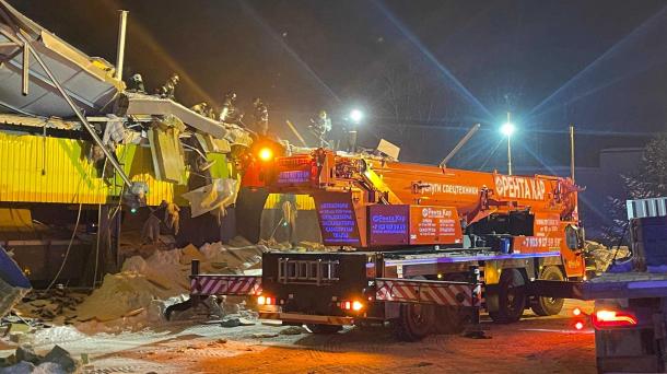 Государственная инспекция труда расследует гибель рабочего при обрушении ТЦ в Новосибирске