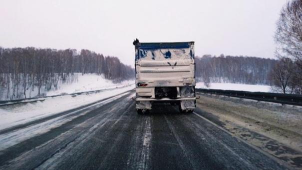 В Новосибирске со 2 февраля ограничат движение большегрузов и тихоходов
