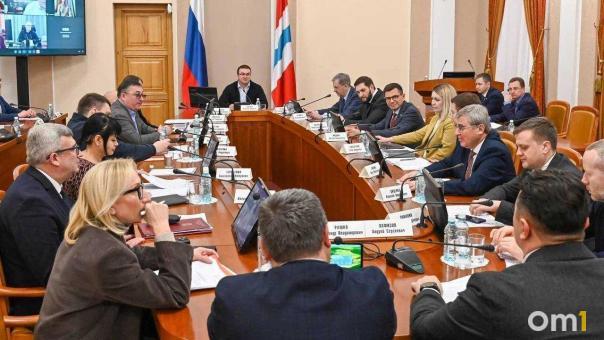 В Омске впервые с начала года собрался парламентский клуб