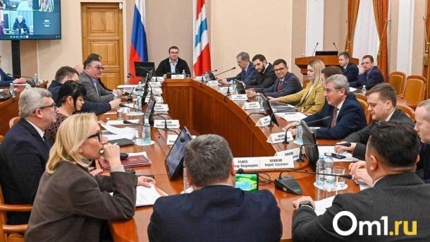 В Омске впервые с начала года собрался парламентский клуб