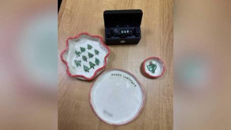 Омский учитель математики стащил посуду и микрофоны в торговом центре