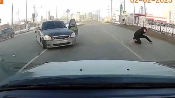 В ГИБДД рассказали об аварии, где омич на ходу вылетел из машины
