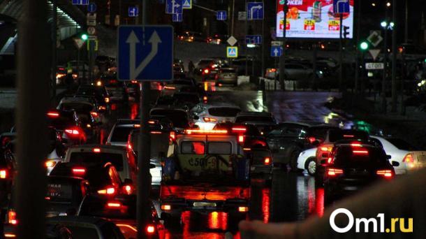 Утренние пробки парализовали движение на основных магистралях Новосибирска