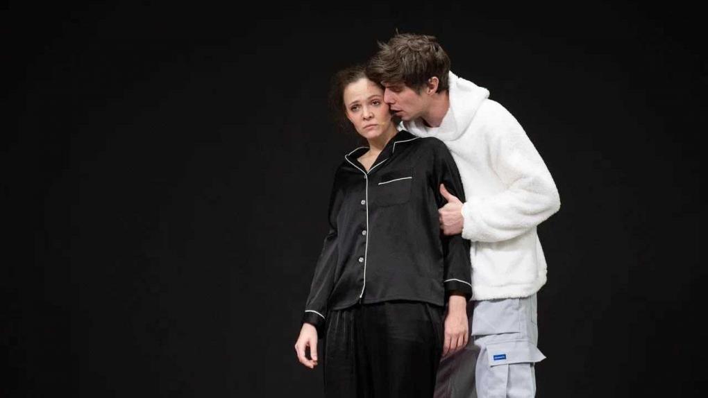 А тут Медведь В омском Пятом театре новая постановка