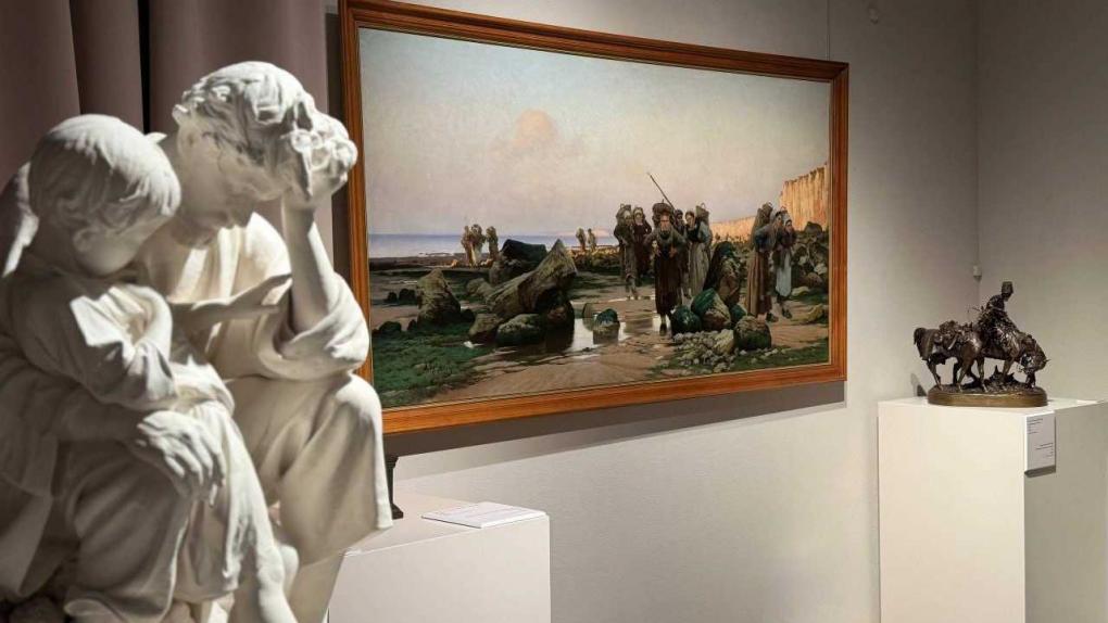 Музеи Омска и Тюмени обменялись картинами