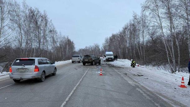 В Омской области в лобовом столкновении погибла водитель иномарки