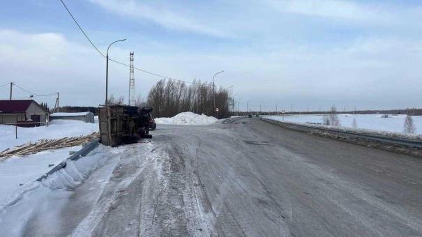 Под Новосибирском неизвестный водитель опрокинул «Газель» и скрылся