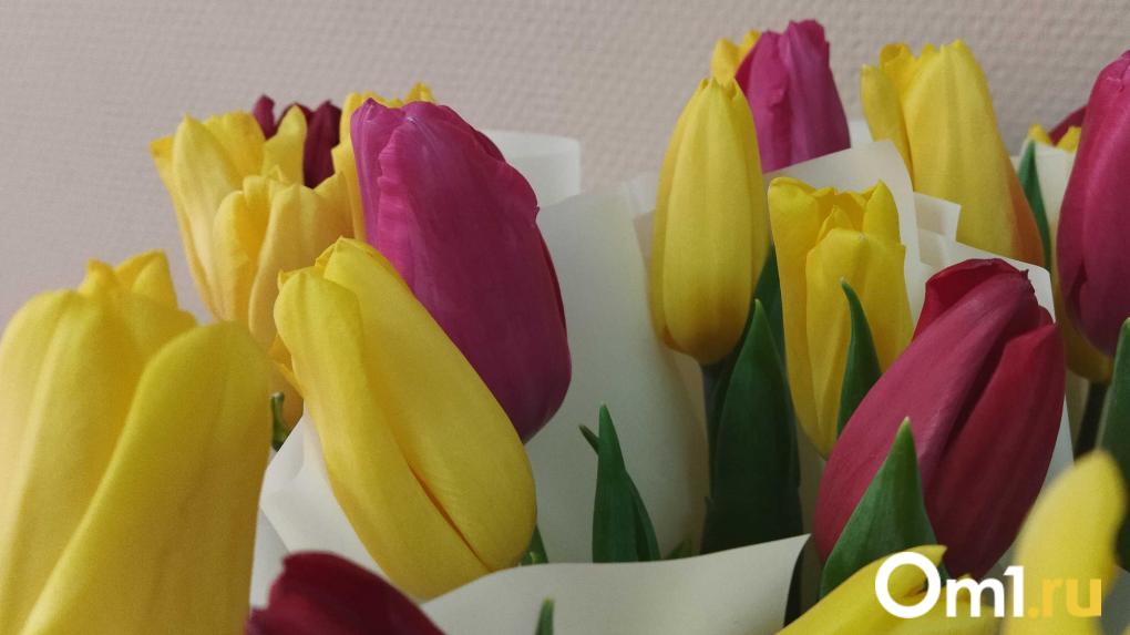 Перед Днём влюблённых в Омске нашли опасную партию цветов