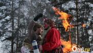 В двух городских парках Омска масленичные гуляния с блинами и сжиганием чучела