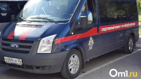 В Омске на стройке рабочий разбился насмерть, упав в вентиляционную шахту