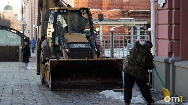 В Омске с начала зимы вывезли более 350 тысяч кубометров снега