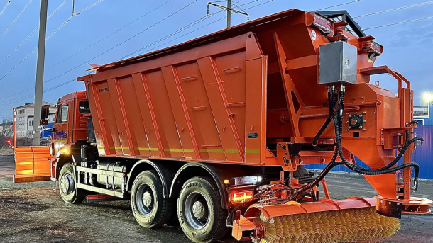Мэр Сергей Шелест рассказал о покупке новой дорожной техники для Омска