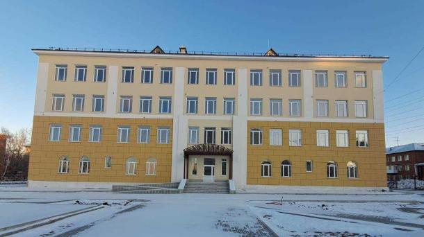 Омская мэрия расторгнет контракт с «Домостроем» на капремонт гимназии № 88