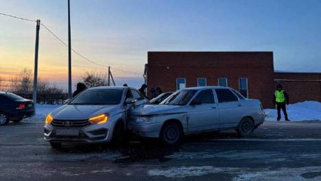 Шестимесячный ребёнок пострадал в ДТП в Омской области