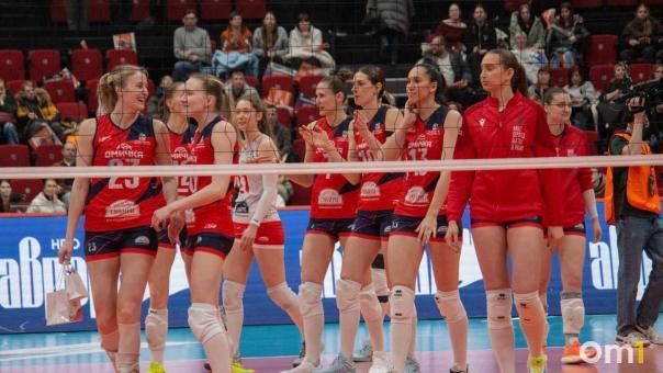 Волейбольная «Омичка» проиграла «Динамо-Метару», ведя 2-0 по сетам