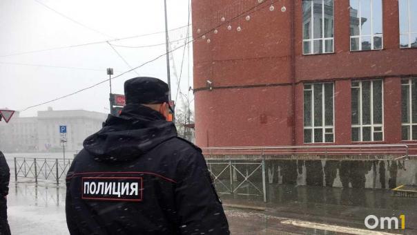 Конфликт из-за шума в новосибирской многоэтажке едва не закончился стрельбой