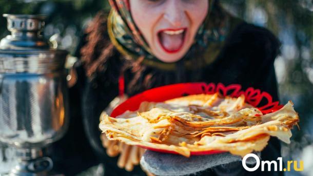 Названы любимые начинки для блинов у новосибирцев