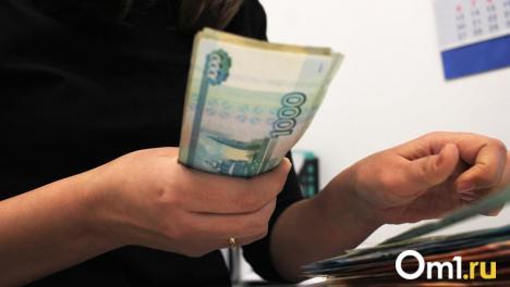 Фельдшер из Омска потеряла 1,3 миллиона рублей из-за мошенников, выдавших себя за налоговиков