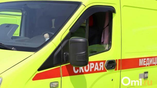Омич напал с ножом на врача скорой помощи
