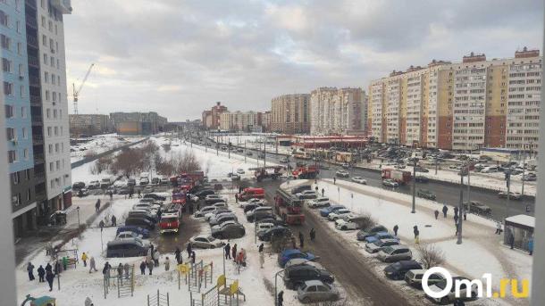 Из горящей высотки в омских Кузьминках спаслись почти 80 человек