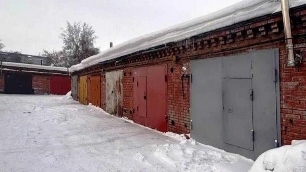 Омичам предложили бесплатно оформить в собственность собственные гаражи