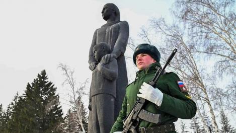 В Омске провели лыжный пробег в честь Дня защитника Отечества