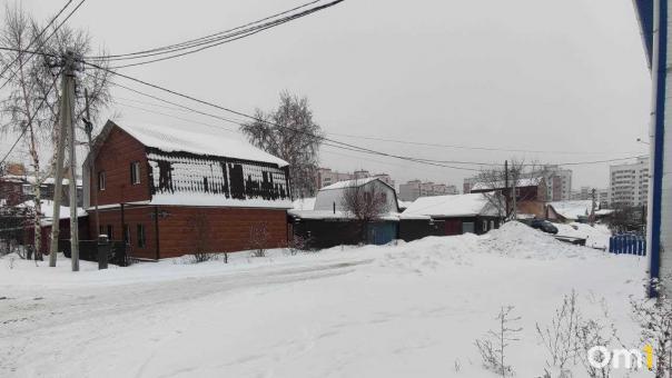 В Омске построили огромный частный дом на тысячу «квадратов»