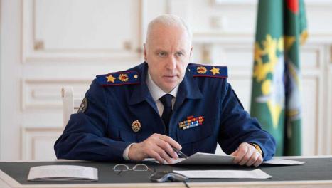 Бастрыкин запросил доклад по делу об обрушении потолка в доме Новосибирска, где едва не погибли мать с ребенком