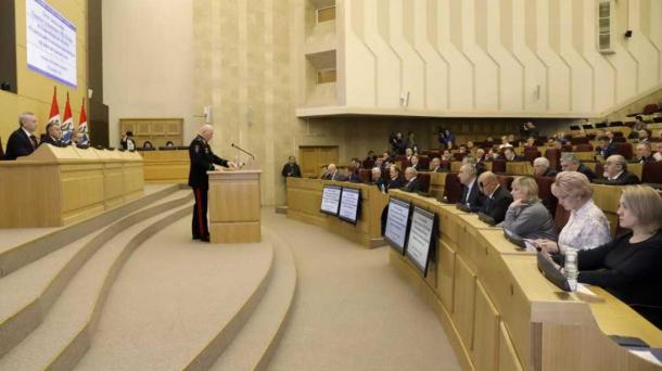 Заксобрание Новосибирской области единогласно приняло отчёт главы ГУ МВД