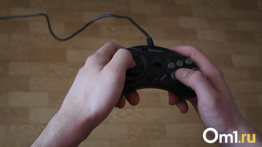 Омич сдал в ломбард арендованные приставки и заработал с них 40 тысяч рублей