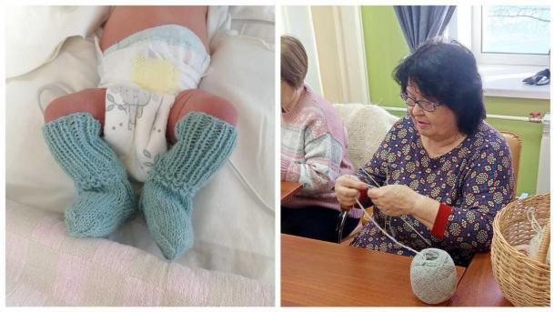 В Новосибирске волонтёры начали вязать специальные носки для недоношенных младенцев