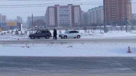 В Омске водитель «Лады» спровоцировал массовое ДТП на Лукашевича