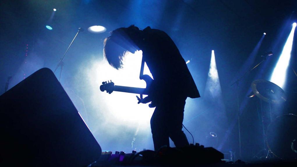 «Пришлось вырезать слова»: новосибирский продюсер удалил 20 песен из-за закона о наркопропаганде