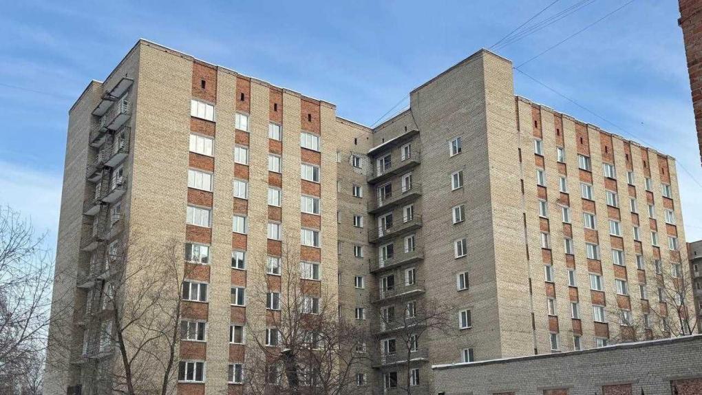 ОмГТУ отремонтирует общежитие для 450 студентов на федеральные деньги