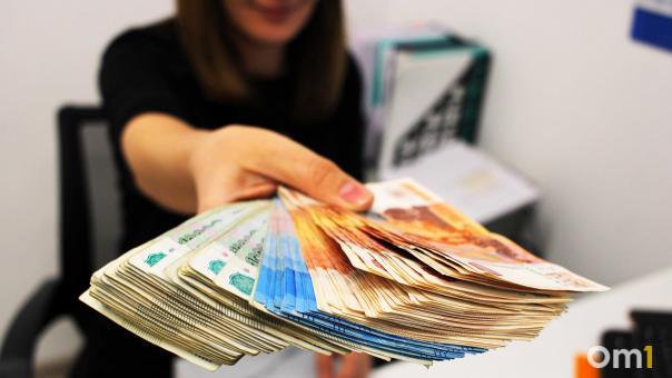 Омичке, которую обманули мошенники, вернули 15 тысяч