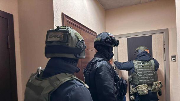 Директора стройфирмы задержали в аэропорту Новосибирска при попытке скрыться