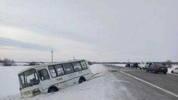 СК начал проверку после ДТП с рейсовым автобусом под Новосибирском