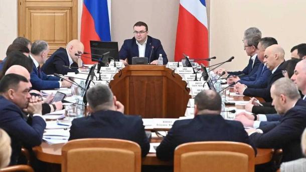 Виталий Хоценко поддержал запуск новых производств в Омской области