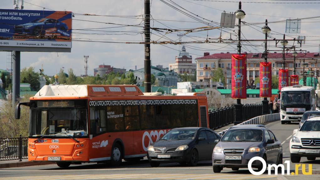 Омск оказался между Севастополем и Великим Новгородом в рейтинге по качеству общественного транспорта