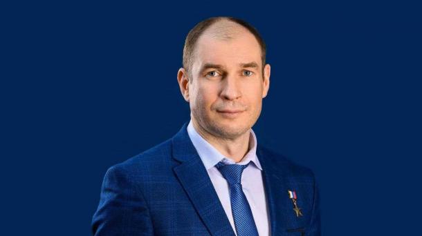 Герой России поздравил омичек с Международным женским днём