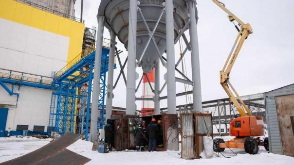 На Новосибирской ТЭЦ-5 устанавливают новый силос для золы-уноса