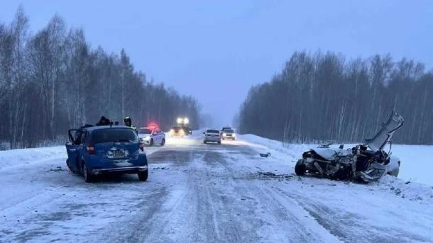 В Омской области два водителя погибли в лобовом столкновении
