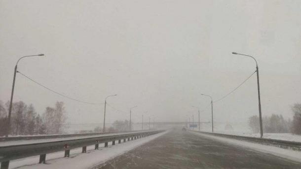 В Новосибирской области из-за метели 1465 детей не доехали до школы