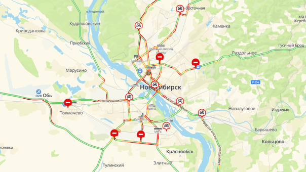 Новосибирск сковали 9-балльные пробки из-за последствий снегопадов