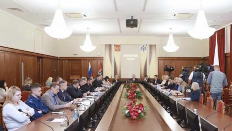 Депутаты Заксобрания обсудили уборку снега в Новосибирске