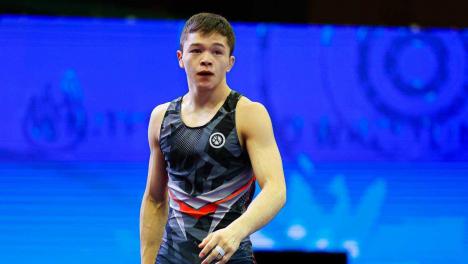 С флагом и гимном: омич стал чемпионом Европы по греко-римской борьбе